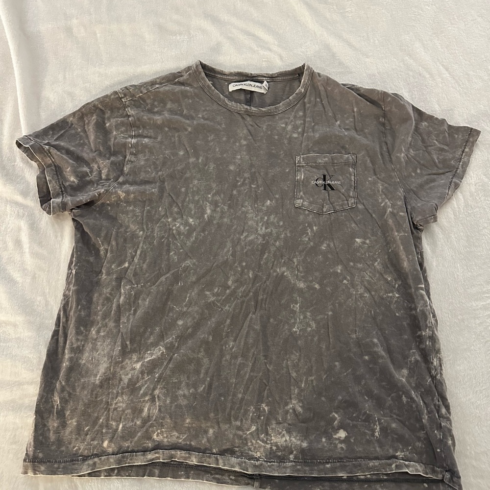 Calvin Klein Gray Short Sleeve Tee with Distressed Style